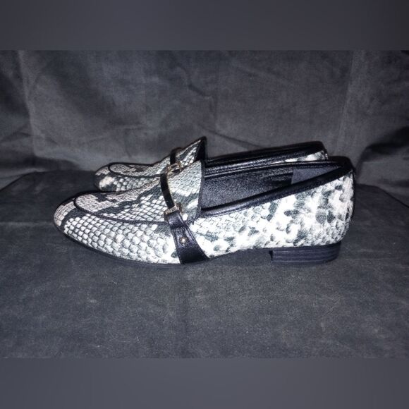 Circus Circus Sam Edelman Black and Grey Python Loafers Size 7.5 EUC - Picture 5 of 8